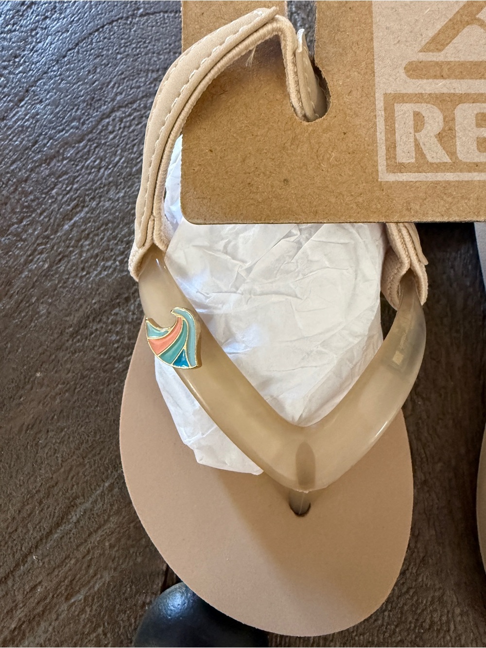 NWT Reef Little Charming Toddler Flip Flops Size 6 Tan Beach Sandals Summer Shoe - Picture 6 of 11